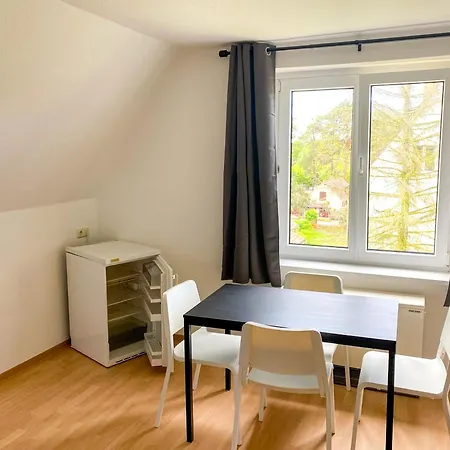 Monteurwohnungen Wiednitz, Einzelbetten, Kueche, Parkplatz * Wiednitz