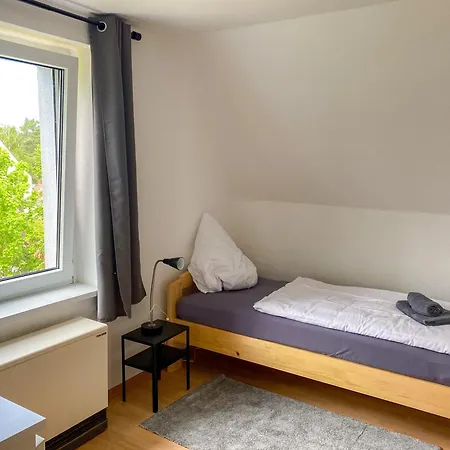 Monteurwohnungen Wiednitz, Einzelbetten, Kueche, Parkplatz * Wiednitz