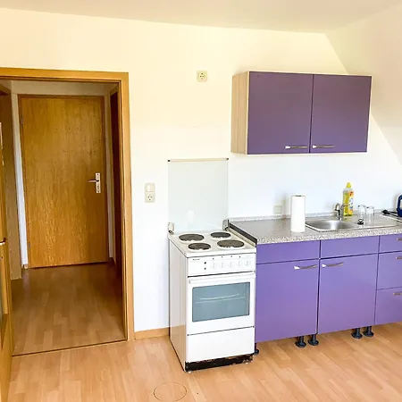 Monteurwohnungen Wiednitz, Einzelbetten, Kueche, Parkplatz Apartman