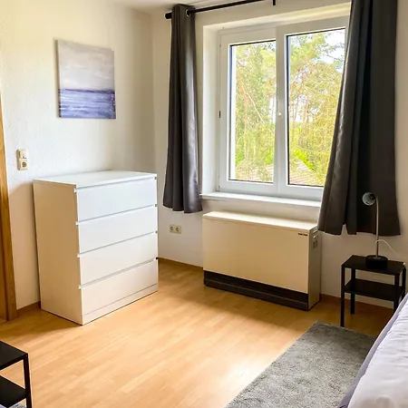 Monteurwohnungen Wiednitz, Einzelbetten, Kueche, Parkplatz 아파트